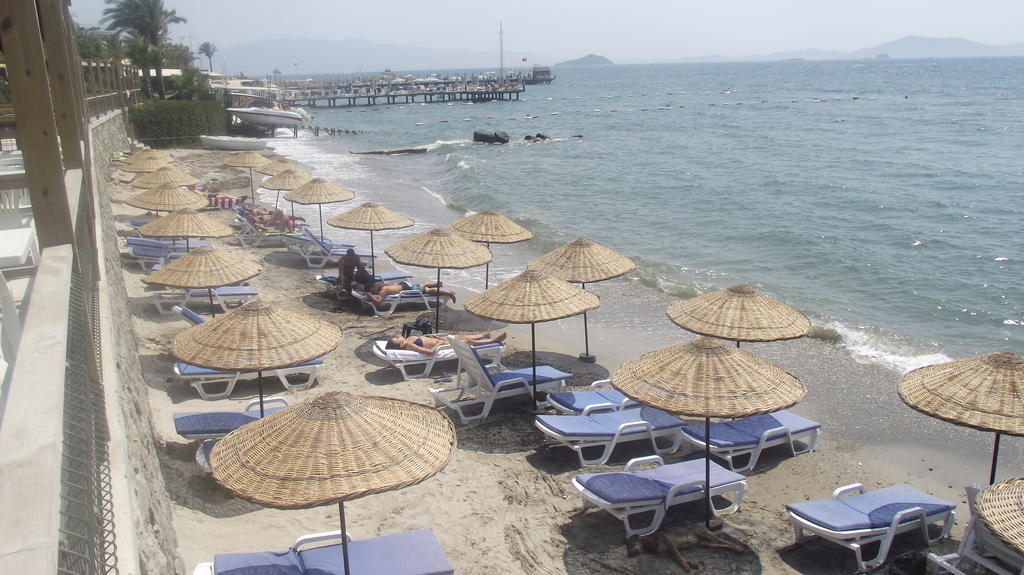 Ado Beach Hotel Turgutreis Exteriör bild